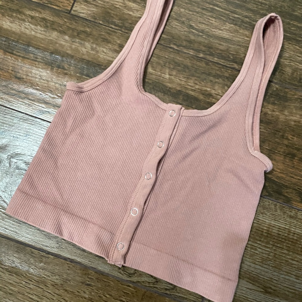 Pink ribbed crop top